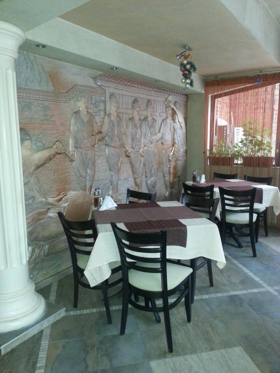 Family Hotel Yola Chepelare Extérieur photo